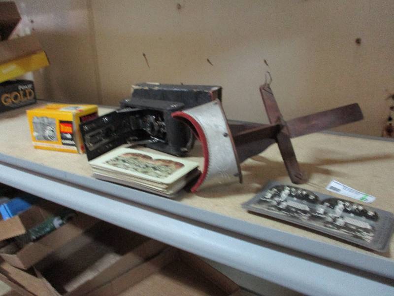 Antique Picture Viewer and Cameras