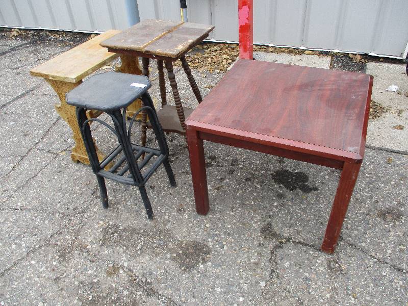 Table lot