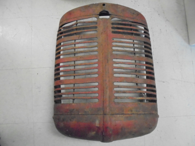 lot 5 image: Vintage International Harvester Radiator Grill