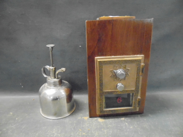 lot 106 image: Bank and Sprayer