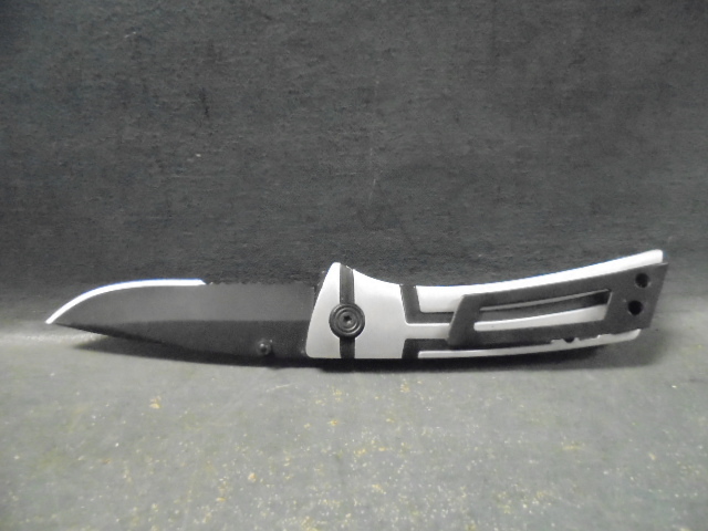 lot 108 image: Gerber Pocket Knife