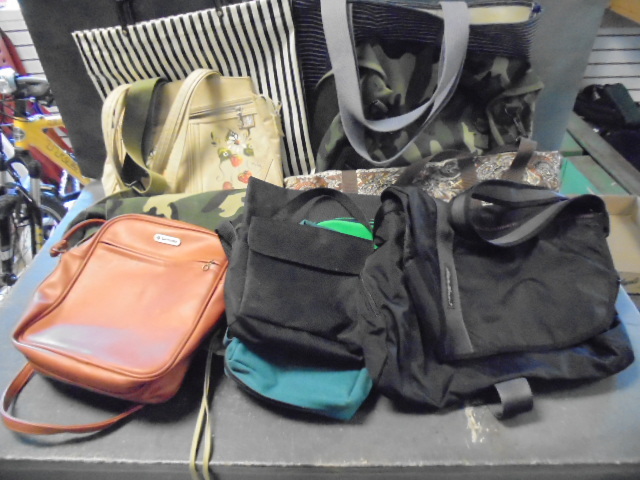 lot 114 image: Totes, Bags and Purses