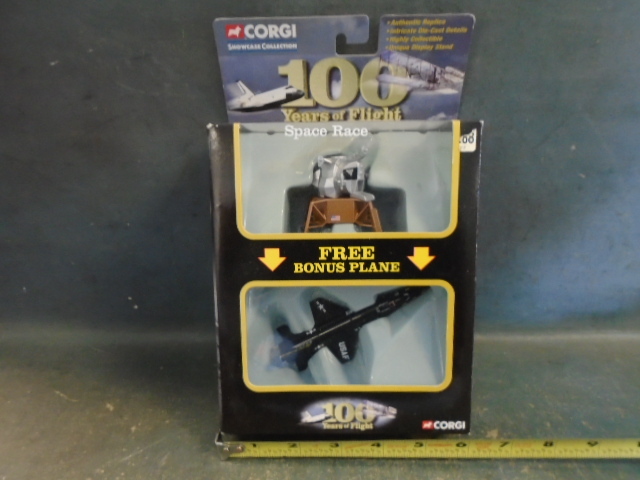 lot 65 image: Diecast Metal Planes