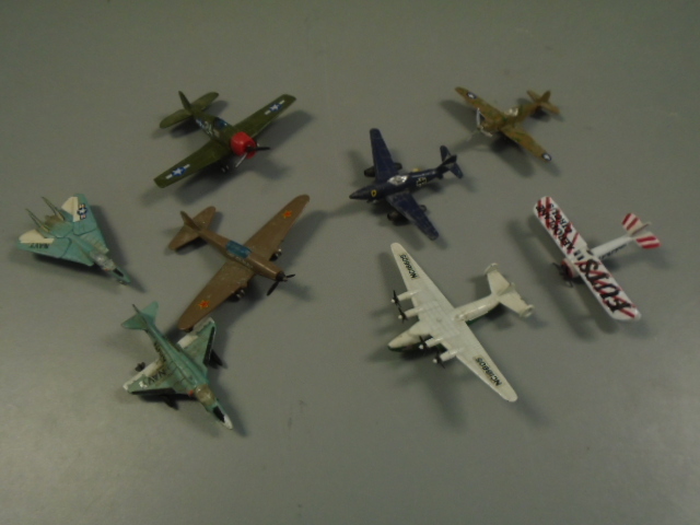 lot 86 image: Diecast Metal Planes