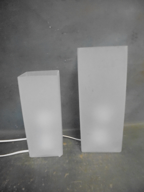 lot 141 image: Frosted Glass Lights