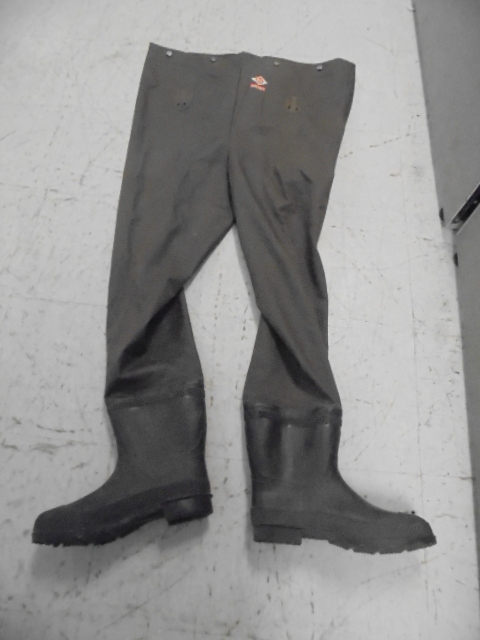 lot 202 image: Hip Waders
