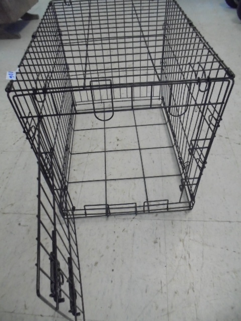 lot 217 image: Animal Kennel and Carrier