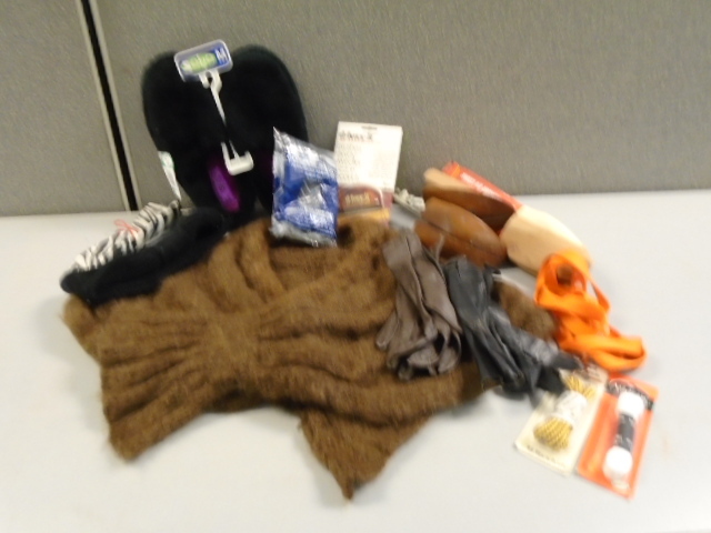 lot 176 image: Shoe Trees, Vintage Ladies Leather Gloves and MORE