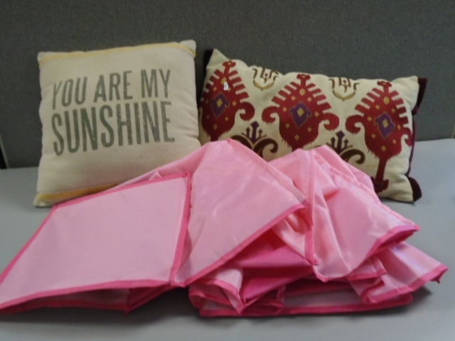 lot 191 image: Throw Pillows and MORE