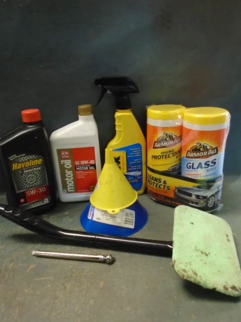 lot 212 image: Miscellaneous Car Products