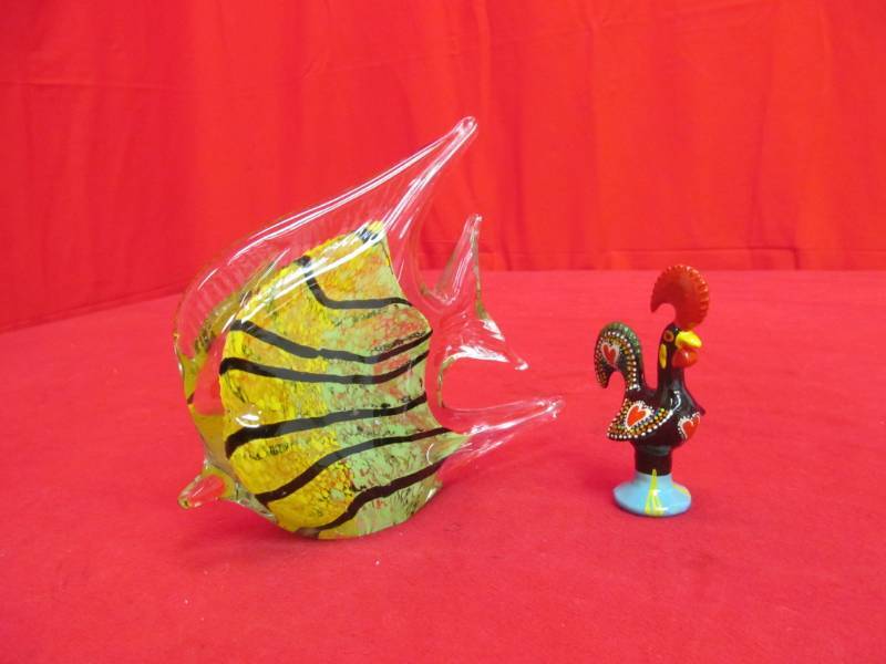 lot 2 image: Fancy glass figurines and aluminum figurine