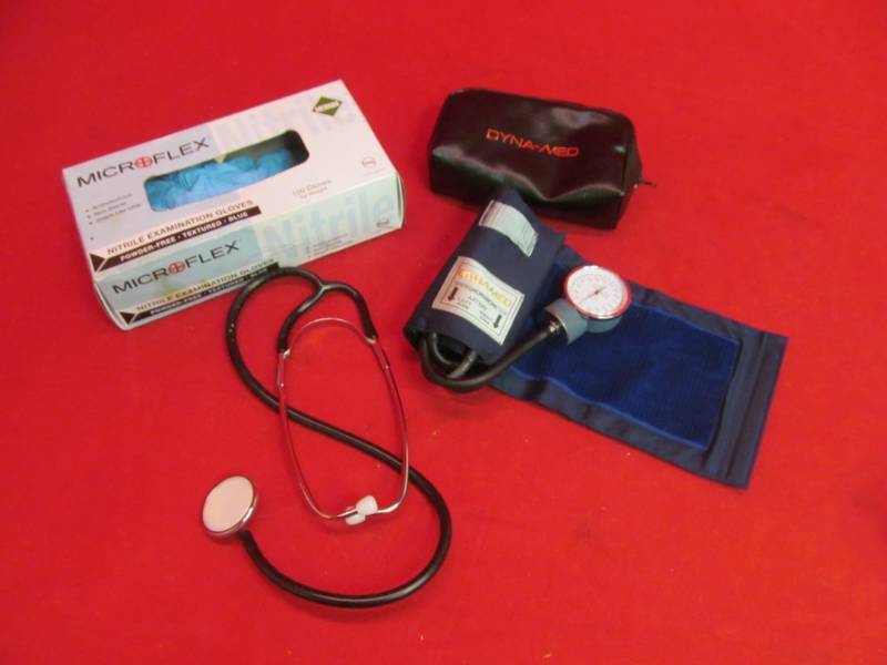 lot 28 image: BP cuff, stethoscope, gloves