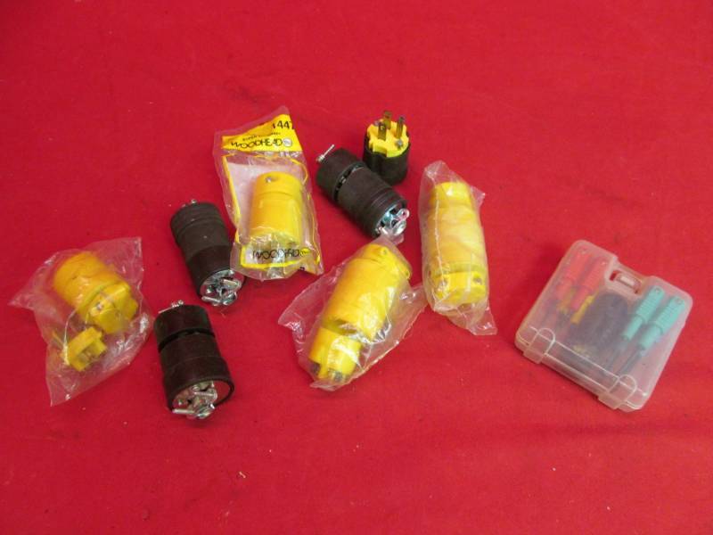 lot 35 image: Electric cord repair ends, mini screwdriver set