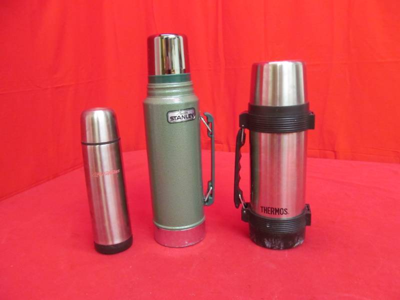 lot 66 image: 3 thermos