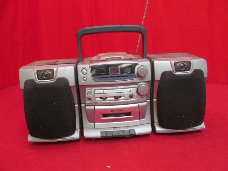 lot 69 image: Lennox Sound Stereo