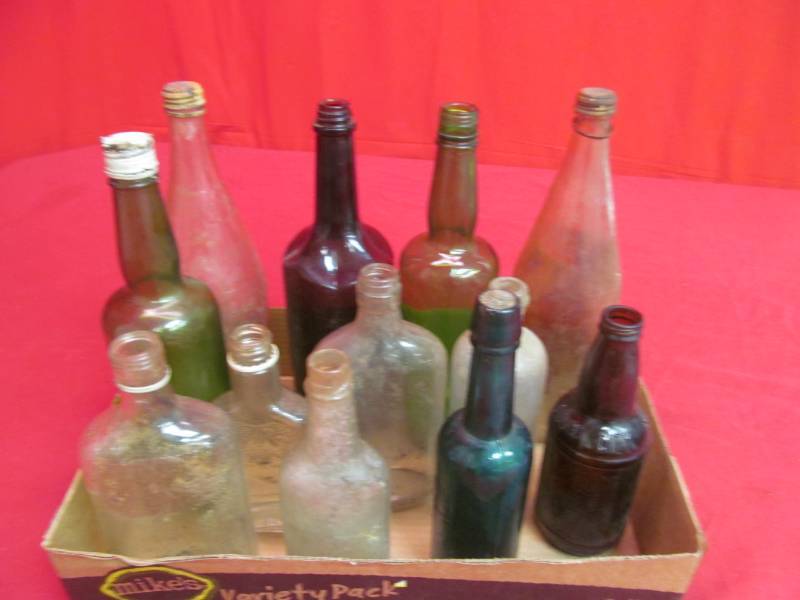 lot 74 image: Variety of Vintage bottles