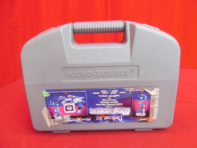 lot 88 image: Deluxe set microscope