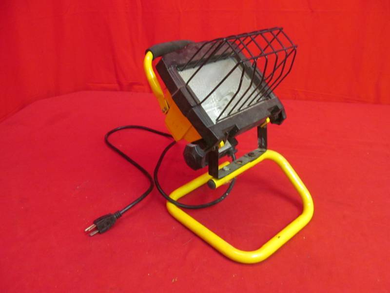 lot 89 image: Halogen work light