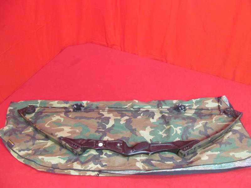 lot 100 image: PSE bow