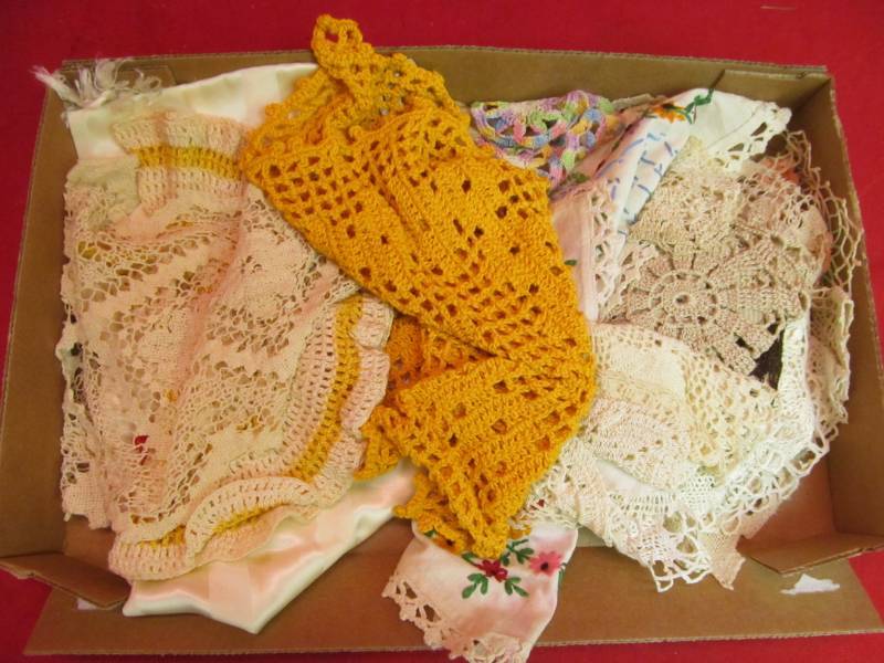 lot 119 image: Variety of Doilies
