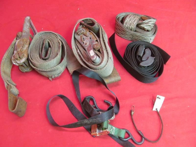 lot 121 image: Variety of tow ropes