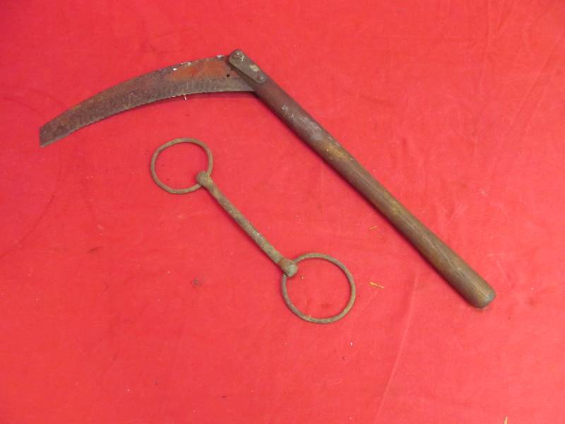lot 164 image: Vintage horse bit, Vintage hand cythe