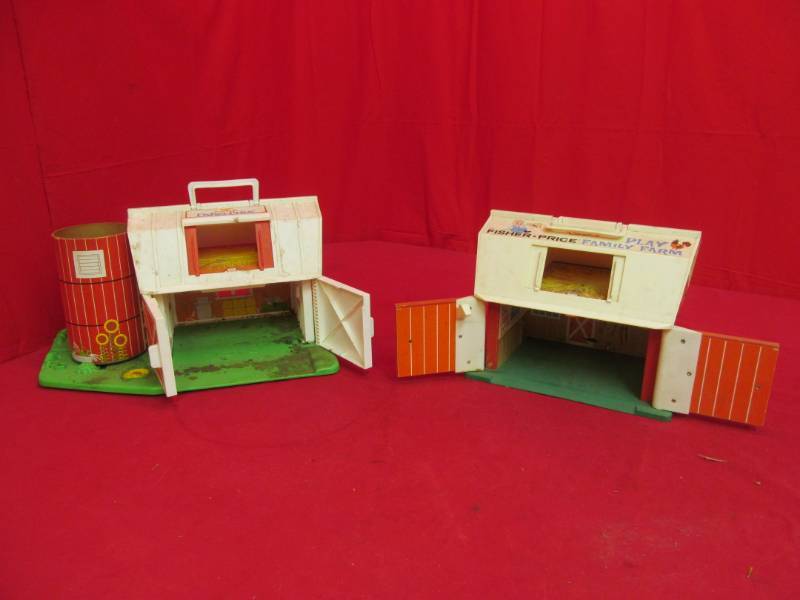 lot 168 image: Vintage childrens barns