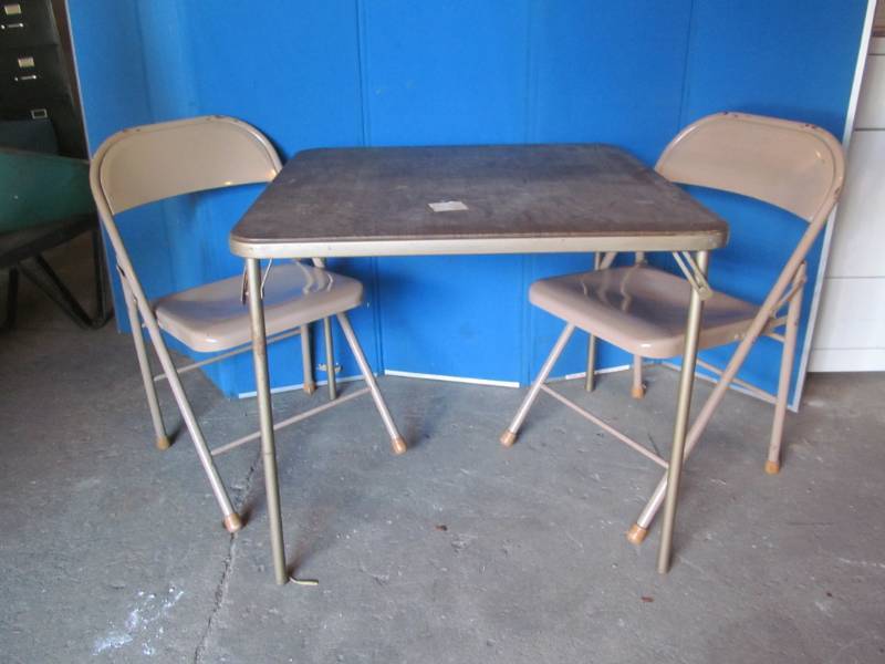 lot 181 image: Card table with two chairs