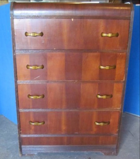 lot 182 image: 4 Drawer dresser, dove tail drawers, waterfall front (32x18x47)