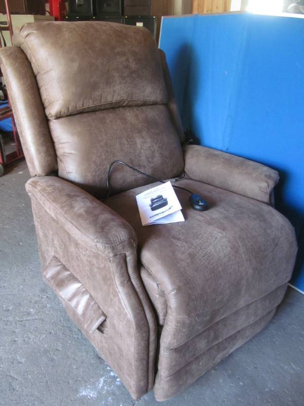 lot 188 image: Comfort Lift massaging lift chair