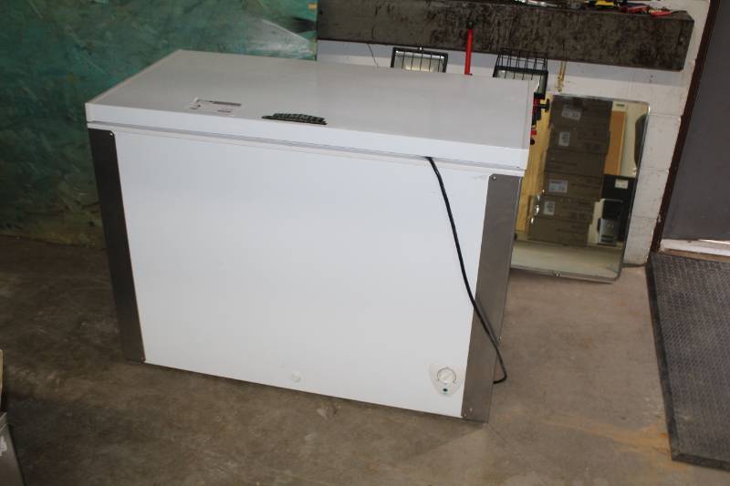 lot 2 image: Summit Commercial Deep Freezer