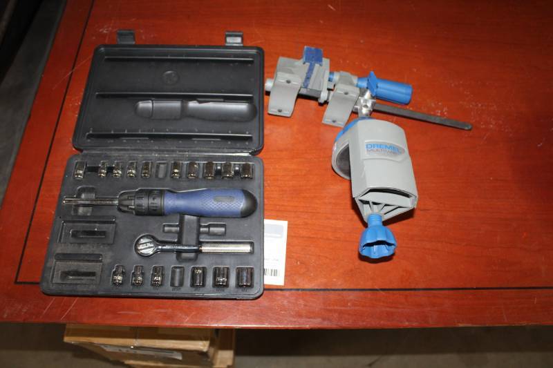 lot 58 image: Dremel Multi-Vise, Socket Set
