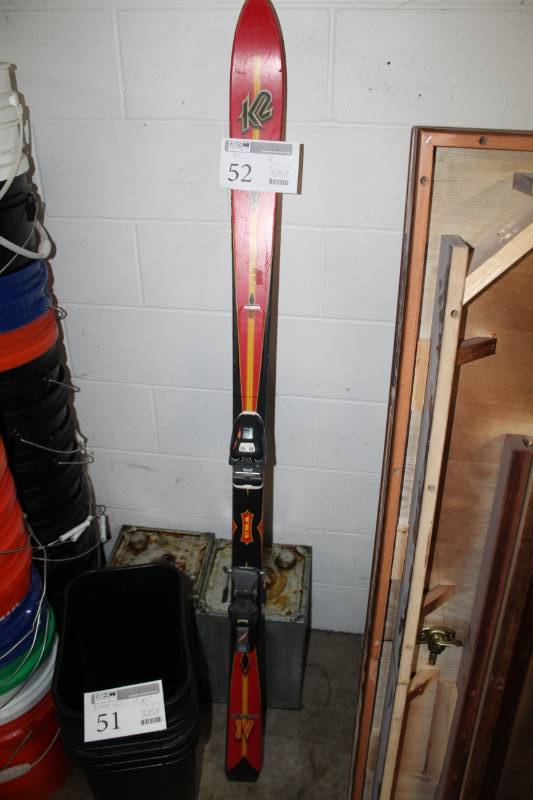 lot 52 image: K2 Merlin IV Snow Skis