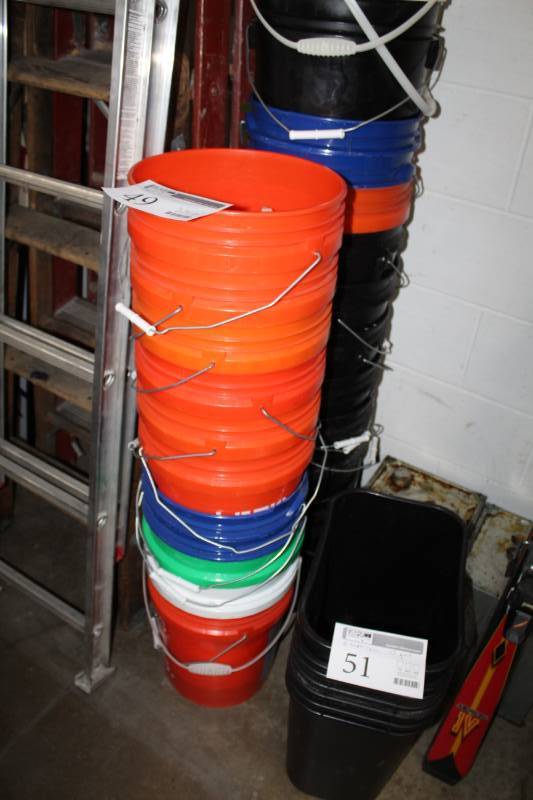 lot 49 image: Plastic Buckets