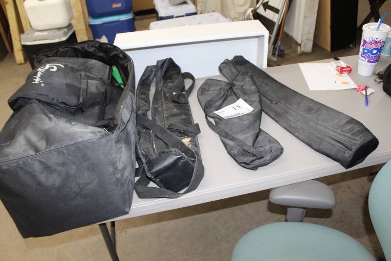 lot 31 image: Travel Bags