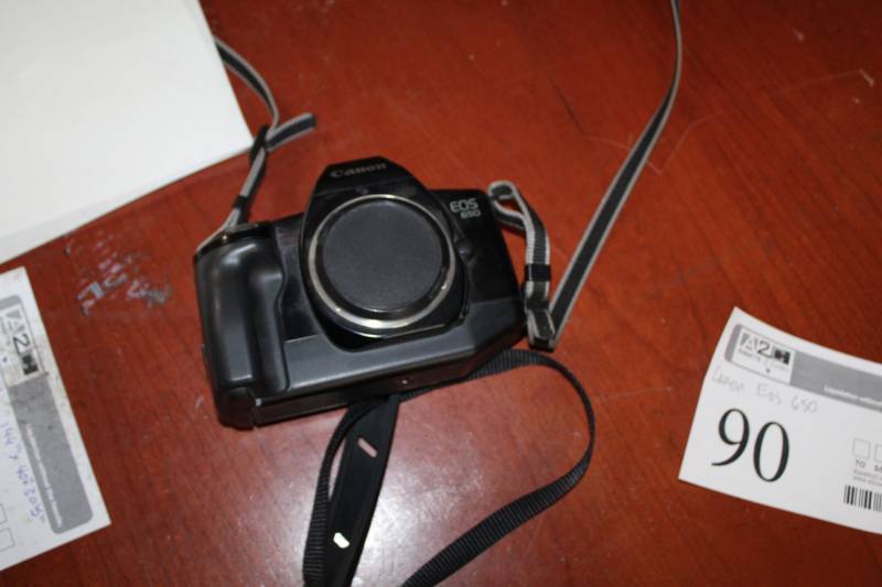 lot 90 image: Canon EOS 650 Camera