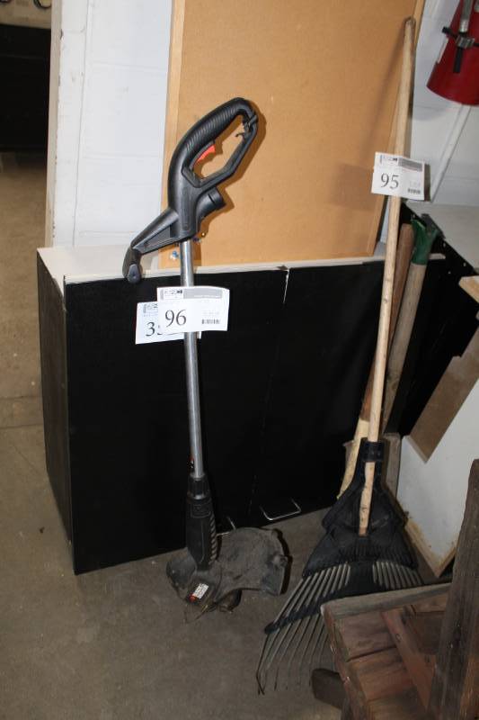 lot 96 image: Black & Decker Weed Whip