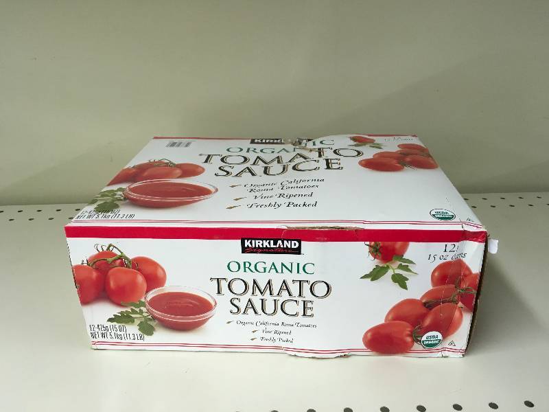lot 18 image: 12 15oz Cans of Organic Tomato Sauce
