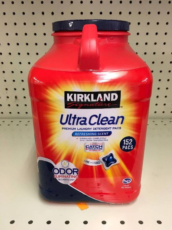 lot 38 image: Kirkland Signature Ultra Clean Detergent Packs