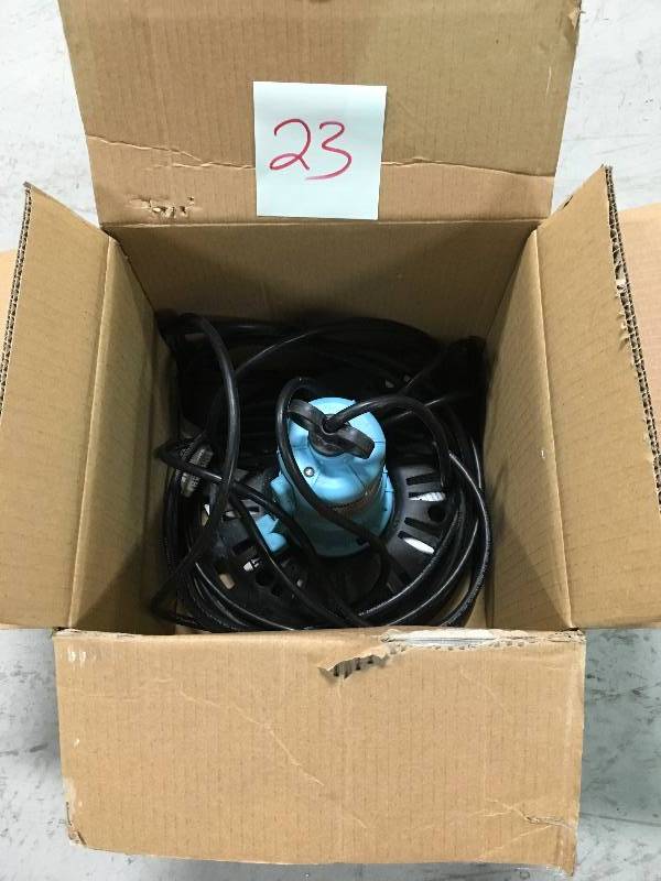 lot 23 image: EVERBILT 18 HP Pool Cover Pump