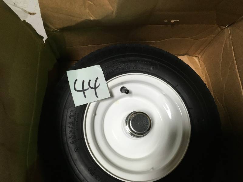 lot 44 image: 480400-8 LRB Trailer Tire not used