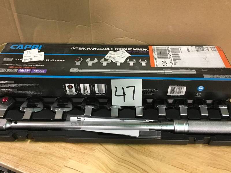 lot 47 image: CAPRI TOOLS 30-250 FOOT POUND INTERCHANGEABLE INDUSTRIAL TORQUE WRENCH, 12 INCH DRIVE in good conditions