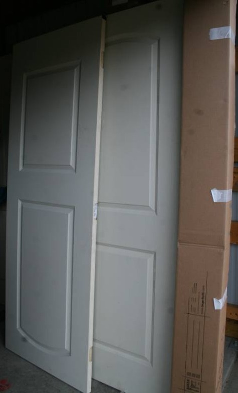 lot 18 image: Interior Double Door