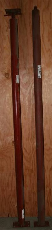lot 49 image: Adjustable Steel Columns