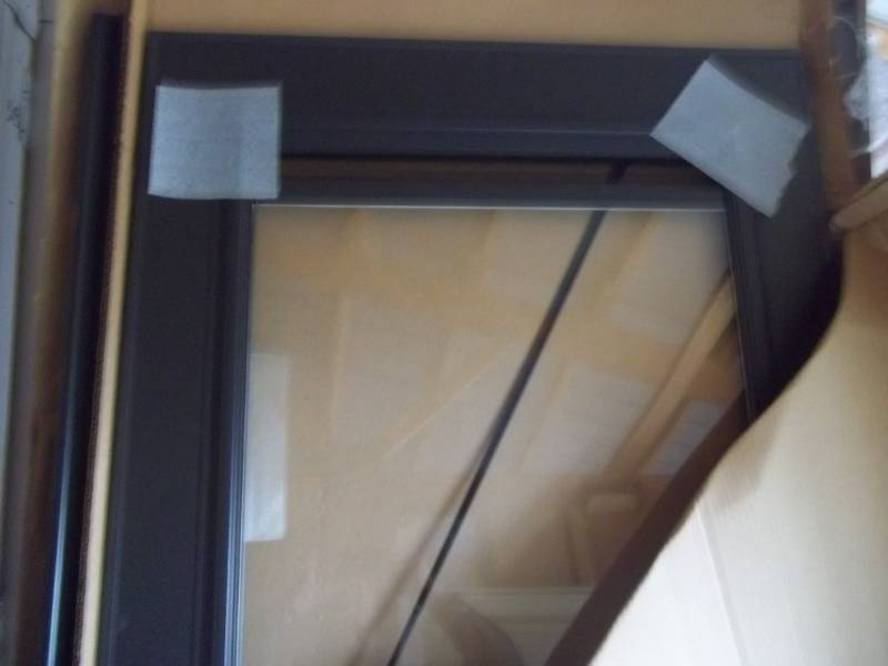 lot 311 image: Vinyl Storm & Screen Door