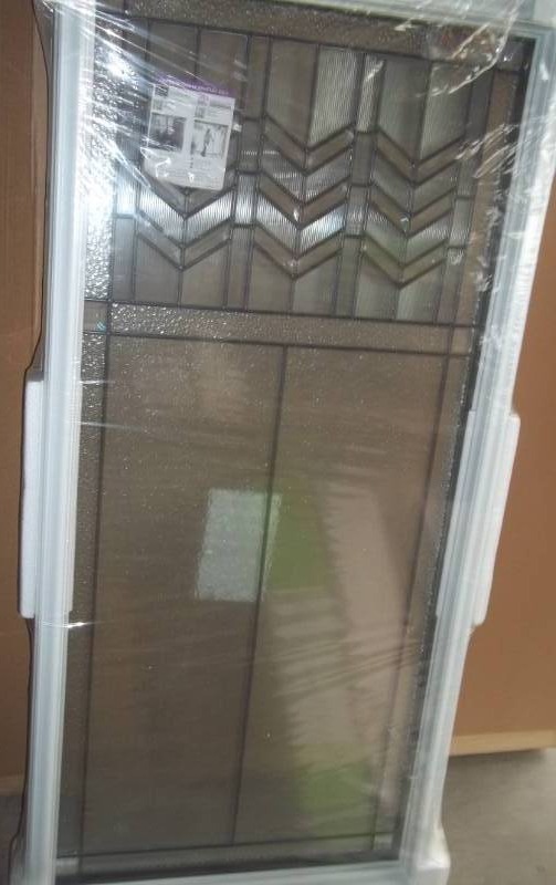 lot 329 image: Decorative Window