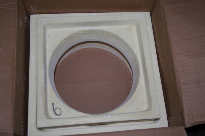 lot 70 image: Post Cap and Base