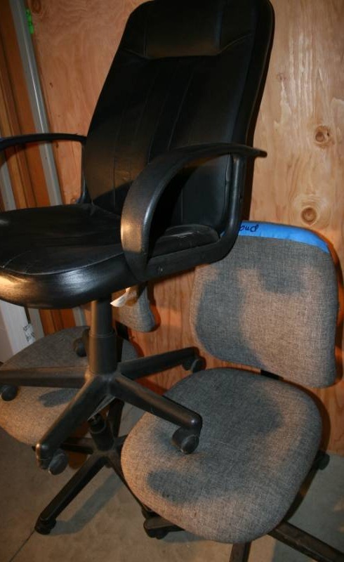 lot 95 image: Office Chairs