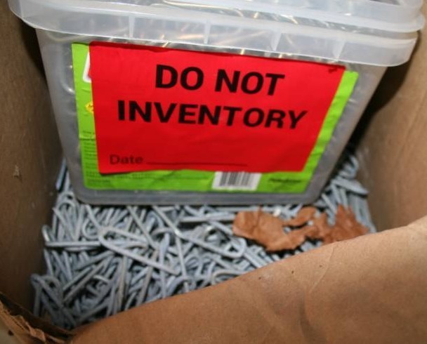 lot 135 image: Galvanized and Zinc Coated Staples