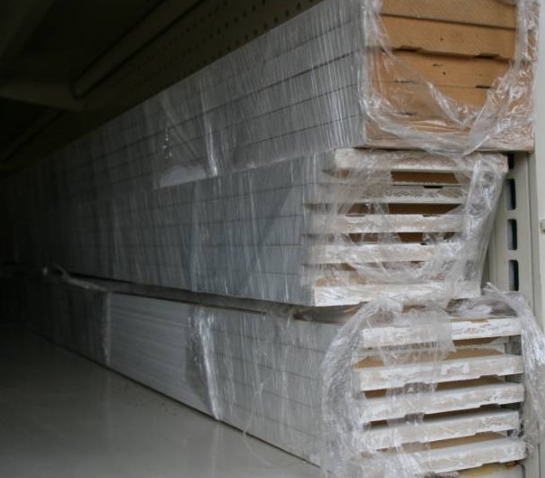 lot 202 image: Base Boards